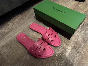 kate spade 샌들 7 B (정가 28600엔)