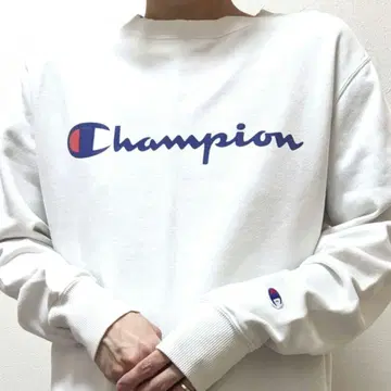 챔피온 Champion 로고 맨투맨 화이트 컬러 구제 의류
