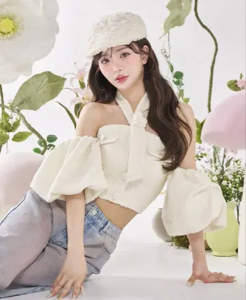 Darich 다리치 홀터넥 오프숄더 트위드 상의 WHT