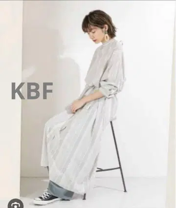 새상품 KBF BACK 오픈 스트라이프 원피스