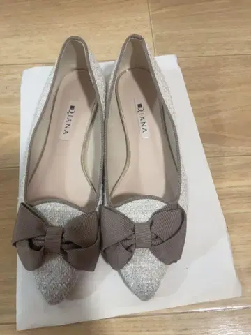 다이애나 플랫 펌프스 23.5cm