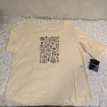새상품 종이 택 포함 비즈 장식 오분 소매 티셔츠 정가 11550엔