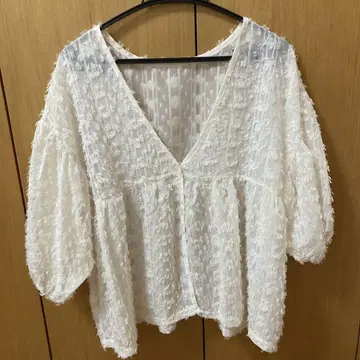 벌룬 소매 자카드 블라우스
