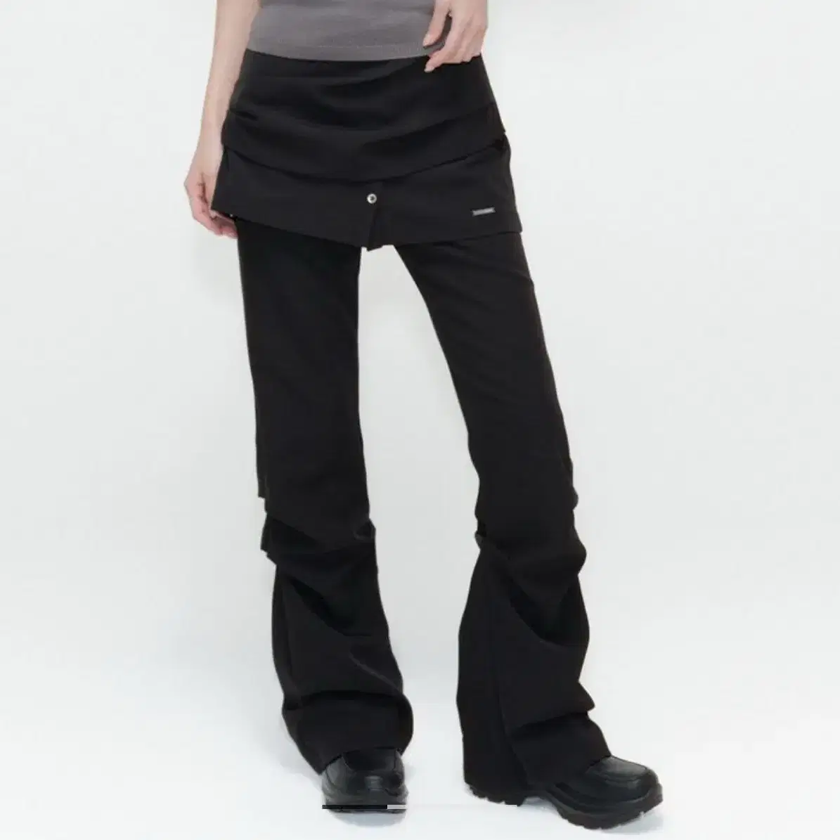 Miseki SEOUL ■ Line pocket cargo pants 미세키서울(MISEKI SEOUL) Line pocket cargo pants BLACK