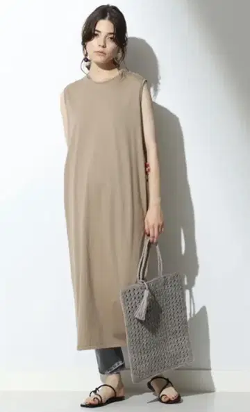 ATON 슬리브리스 원피스 (size02/Beige)