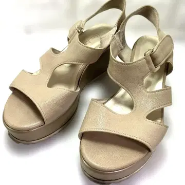 힐즈 애비뉴 통굽 샌들 가죽 22.5cm 베이지
