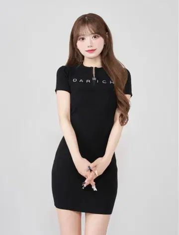 하프 지퍼 리브 니트 미니 원피스 다리치 Darich