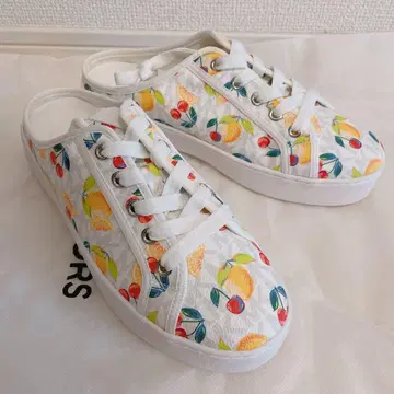 새상품 마이클코어스 후르츠 패턴 스니커즈 여성용 24.5cm