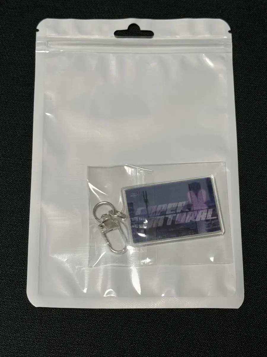 New Jeans Supernatural Broadcast Reverse Support Keyring
