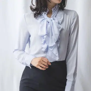 컨디션 최상 나라 까미체 섀도우 스트라이프 보타이 프릴 블라우스 블루 0