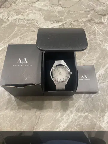 레어 해외 ARMANI EXCHANGE 아르마니 손목시계 화이트