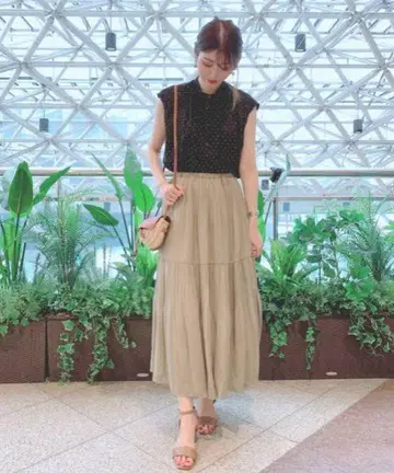 미사용 새상품 올리브 그린 플레어 스커트 F 사이즈