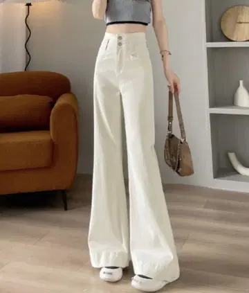 REBALANCE 화이트 세미 플레어 데님