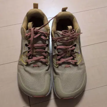 ALTRA 론 피크 7 27.5cm