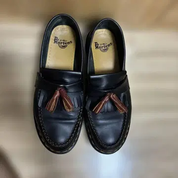 Dr. Martens 태슬 로퍼 블랙