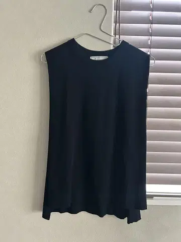 ROPE PICNIC 슬리브리스 탑
