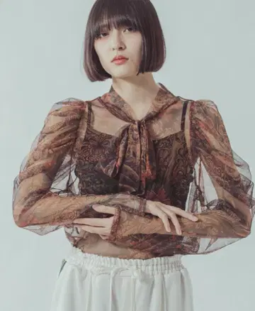 &ellecy 앤드 엘르 블라우스 + 팬츠