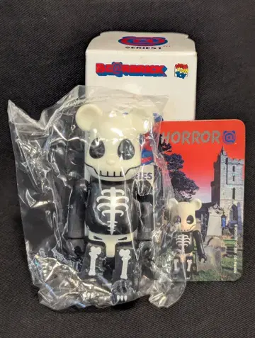 MEDICOMTOY 베어브릭 호러 스컬 100% 시리즈 1