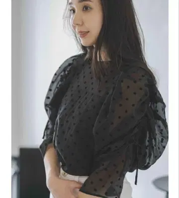 SHIORIxMERI 도트 슬리브 블라우스 블랙