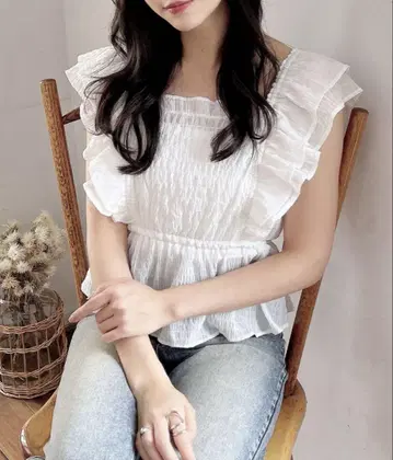 INGNI [WEB 한정판] 프릴 페플럼 블라우스