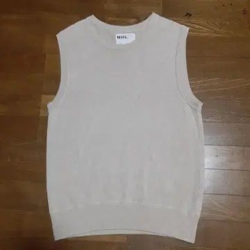 MHL. 베이지 슬리브리스 베스트