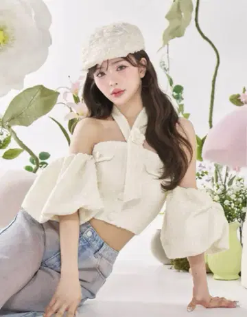 Darich 다리치 홀터넥 오프숄더 트위드 상의 WHT