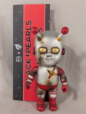 BLACK PEARLS DEVIL TOYS IRON HAPPY