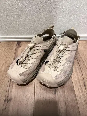 HOKA ONE ONE HOPARA 2 샌들 시프팅 샌드