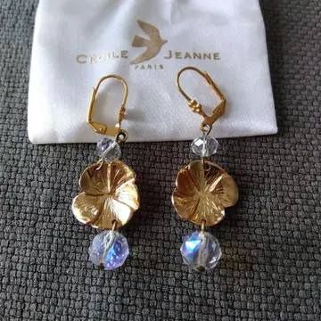 세실 에잔 CECILE ET JEANNE 꽃 모티브 귀걸이