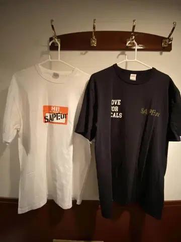 SAPEur SCB 스니콘 출시 티셔츠 화이트 블랙 세트
