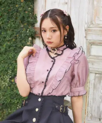 ROJITA 하트 버클 시어 블라우스