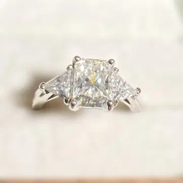 모이사나이트 라디언트 컷 3ct 반지 S925 10호
