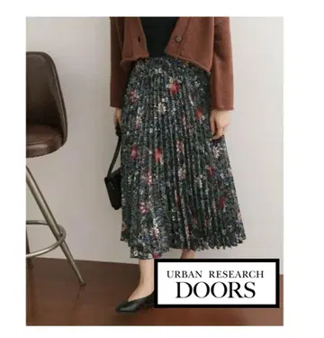 어반 리서치 도어스 * 플라워 프린트 플리츠 스커트 Doors