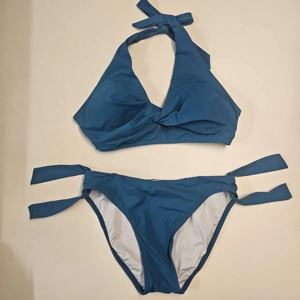 Elle Bikini
