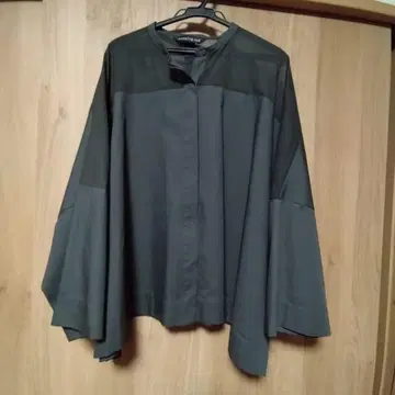 자켓 블라우스 mizuiroind 새상품급 그레이 계열