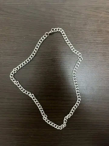 실버 체인 목걸이