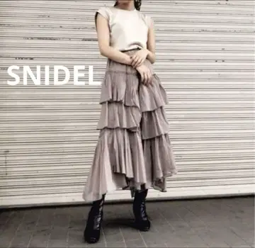 SNIDEL/스나이델 시어 티어드 스커트