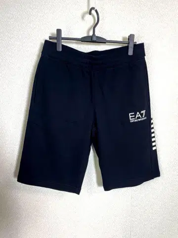엠포리오 알마레 EA7 코튼 하프 팬츠 사이즈 L