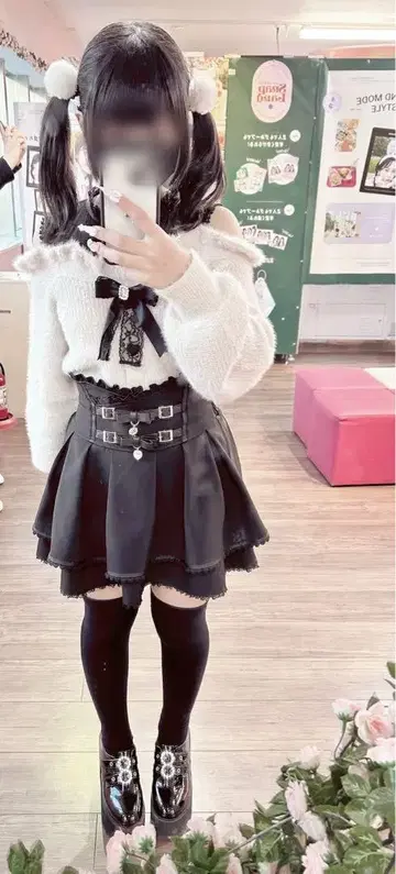LIZLISA 어깨가 드러난 니트