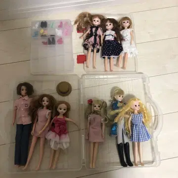 리카짱 인형 세트 9개와 의류, 신발 포함