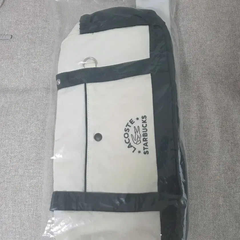 Starbucks Lacoste Multiple Bag Green on Bunjang Global Site.