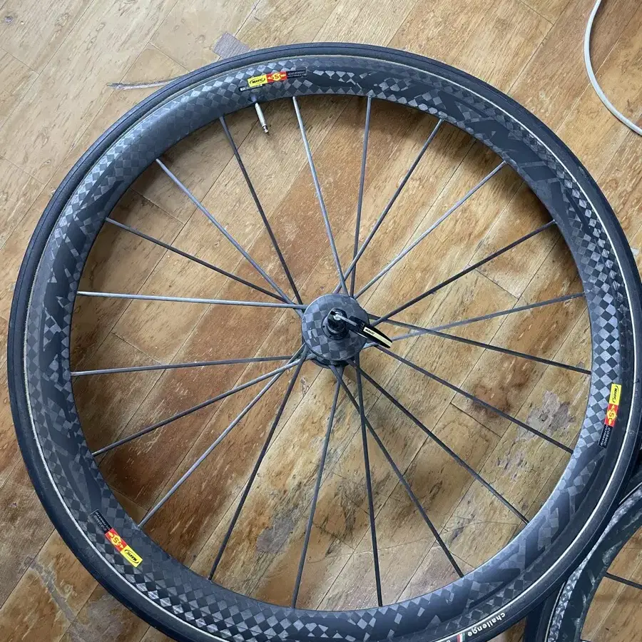 Mavic Cosmic Ultimate CCU Top-of-the-line Carbon Wheelset