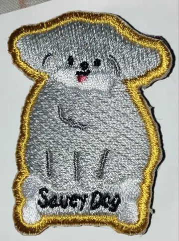 SaucyDog 핀 배지 개