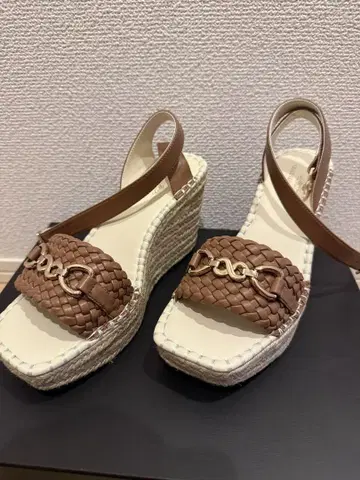 그레이스 콘티넨탈 웨지 샌들 [미사용 새상품]