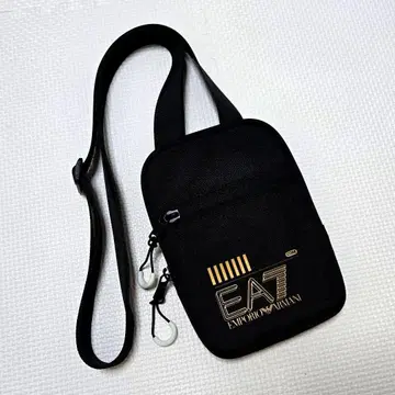 EA7 Emporio Armani 블랙 숄더백