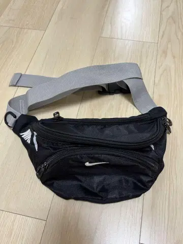 90s 나이키 웨스트 파우치 바디백 화이트 택
