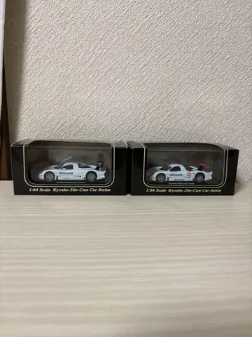 교쇼 1/64 닛산 R390 GT1 2대 세트