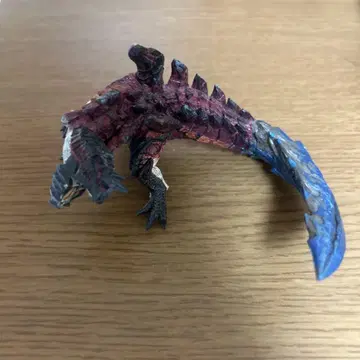 디노바르도 피규어