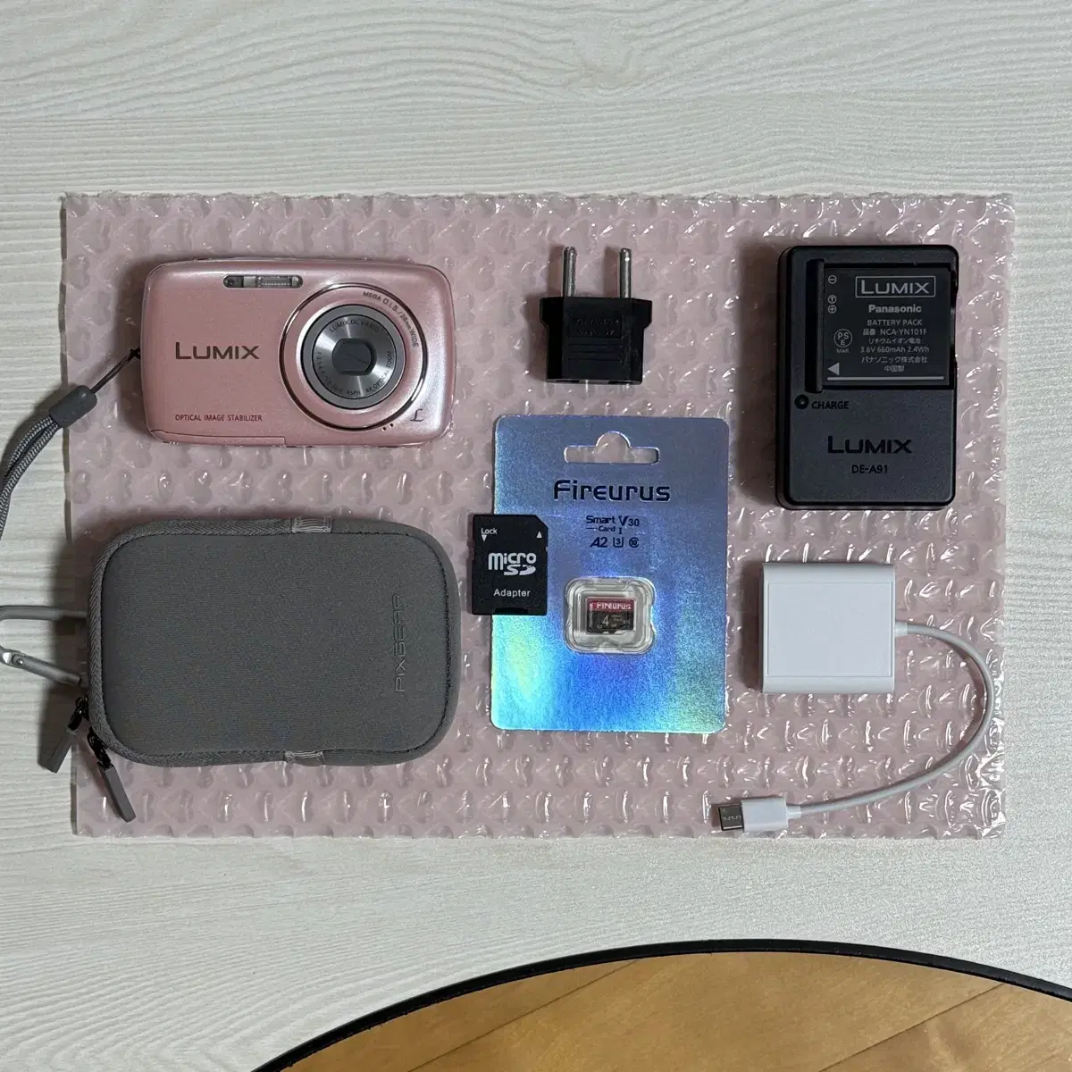 Full Set Panasonic Lumix DMC-S1 Panasonic Pink Digital Camera Vintage
