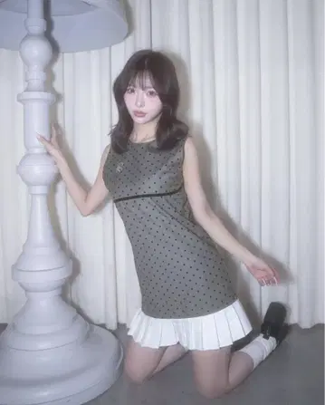 darich 다리치 플로키 도트 슬리브리스 미니 원피스